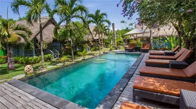 TS Hut Nusa Lembongan