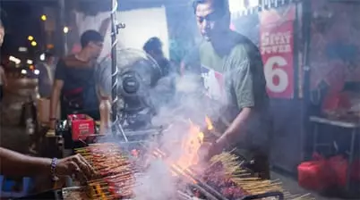 Food court Lau Pa Sat & Satay Street in Singapore