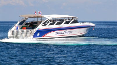 Bundhaya speedboat voor de kust van Koh Lipe Thailand