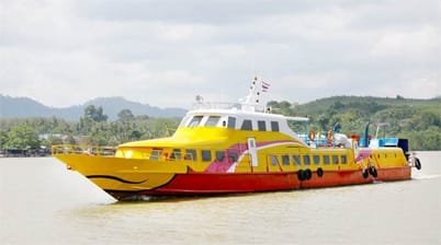 Tigerline fastboat voor de kust van Koh Lipe Thailand