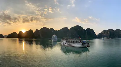 Cruise in Halong Bay