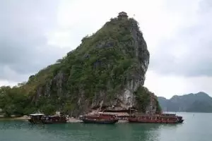 0210-vietnam-halong-bay