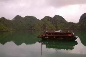 1013-vietnam-halong-bay