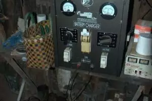 120-myanmar-kalaw-electriciteitskast