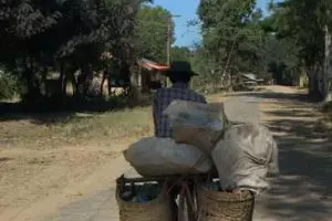 273-myanmar-op-de-fiets-naar-de-hot-springs-inle-lake