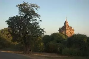 630-myanmar-bagan