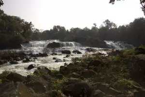054-laos-tad-lo-waterval