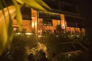 388-cambodja-phnom-penh-restaurant-romden