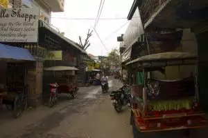 396-cambodja-phnom-penh-lakeside