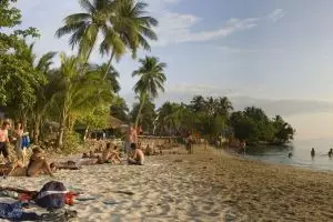 519-panorama-thailand-koh-chang-lonely-beach-siam-huts