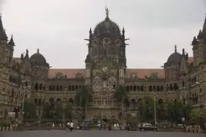 032-mubmai-cst-victoria-station_copy_1