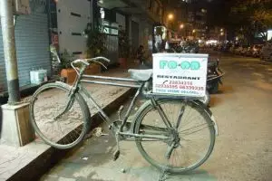 044-mubai-india-delivery-service-restaurant_copy_1