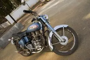 662-royal-enfield-bullet-goa