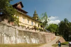 591-myanmar-mawlamyine-2010