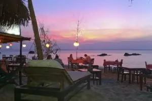 1101-iphone-vietnam-phu-quoc-island-long-beach