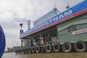 1284-vietnam-mekong-delta-can-tho-floating-marketing